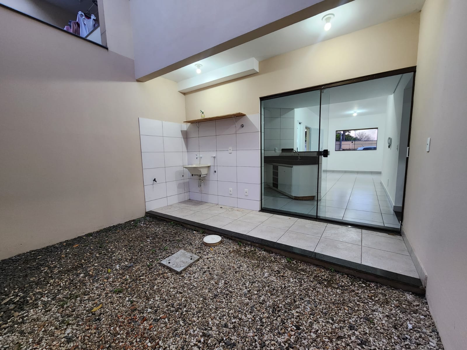 VENDO  APTO-C/ ÁREA PRIVATIVA-VAPABUÇU 